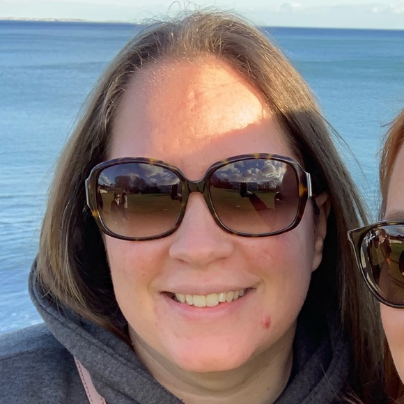 Meet your Posher, Michelle - Picture 1 of 1